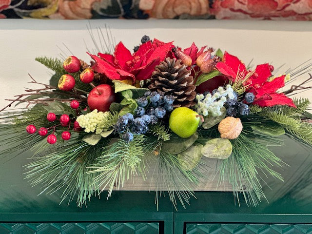 Christmas - Williamsburg Inspired Arrangement